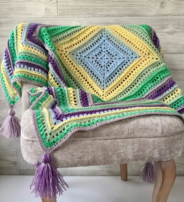 Wrap Me Up in Sunshine Blanket by Nana's Crafty Home
