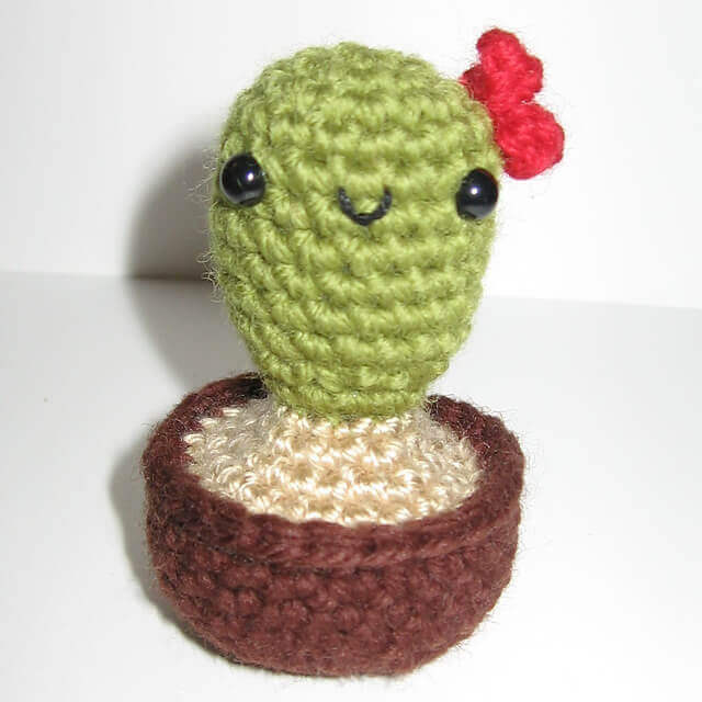 crochet pattern cactus pincushion
